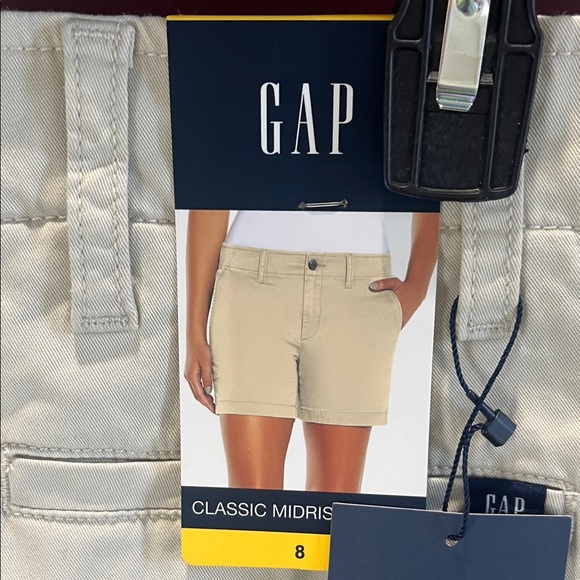 GAP Womens Classic Midrise Tan Shorts - Picture 2 of 9